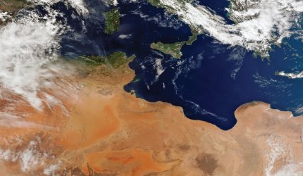 Suomi-NPP VIIRS 750m resolution true colour image showing northern Africa and the Mediterranean Sea
