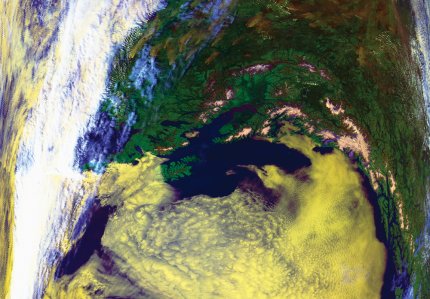 NOAA AVHRR HRPT false colour composite image of Alaska showing low cloud in yellow and snow on the mountain tops